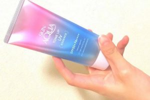 Skin Aqua Tone Up UV Essence giá bao nhiêu?-1